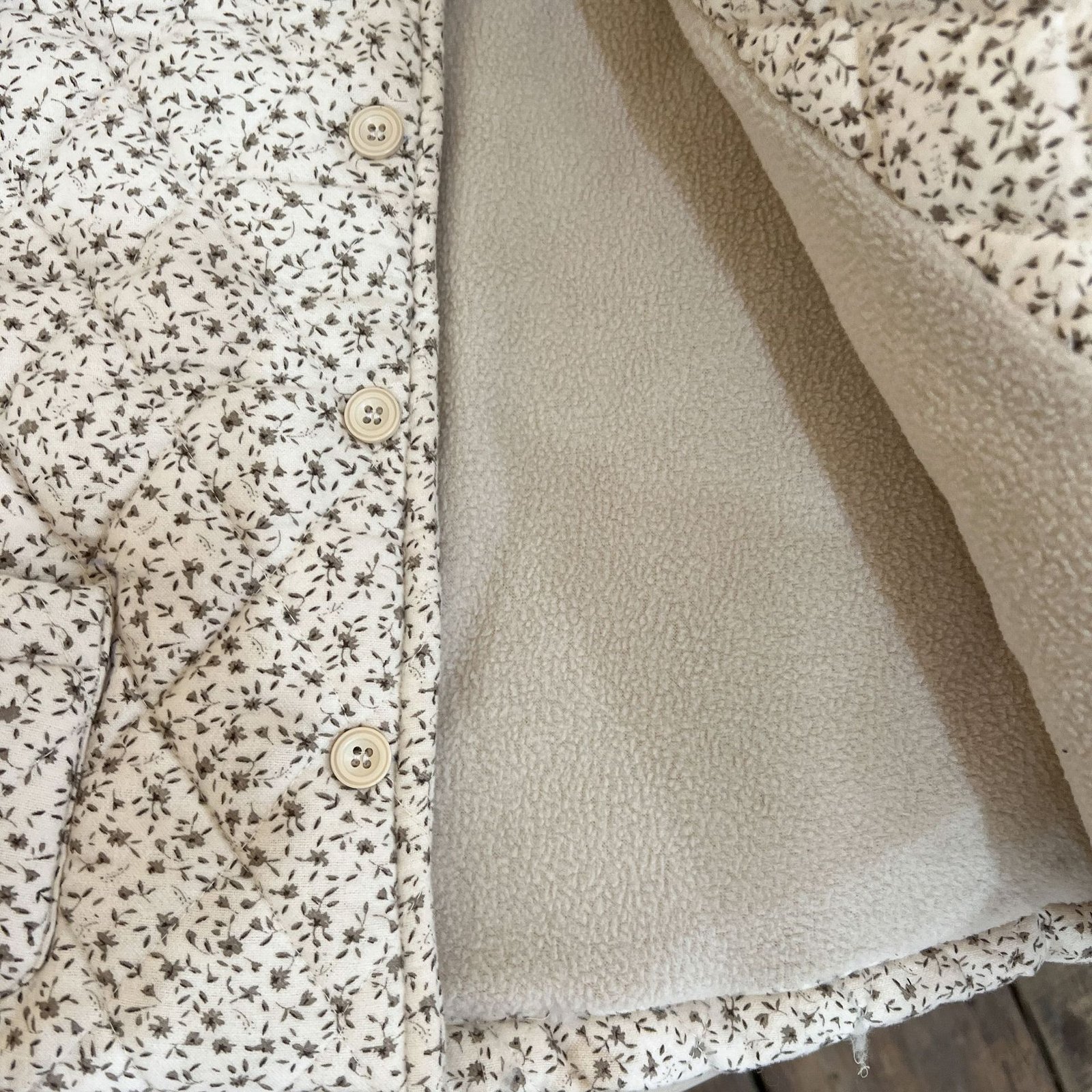 Cappotto imbottito in cotone per bambine, in pile spesso e floreale - Image 10