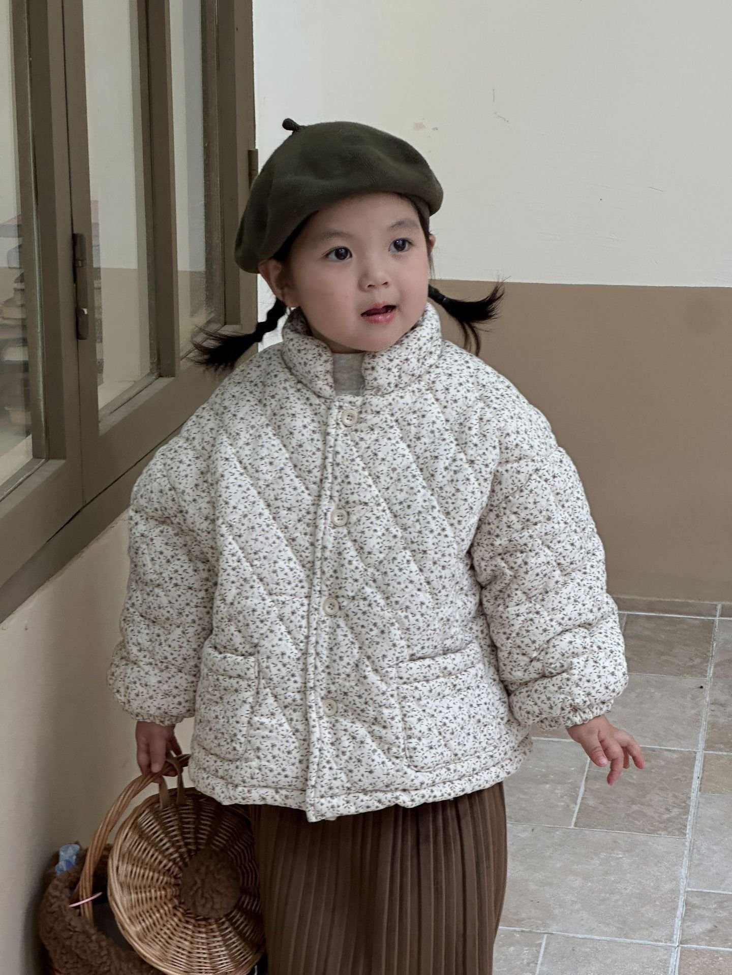 Cappotto imbottito in cotone per bambine, in pile spesso e floreale - Image 4